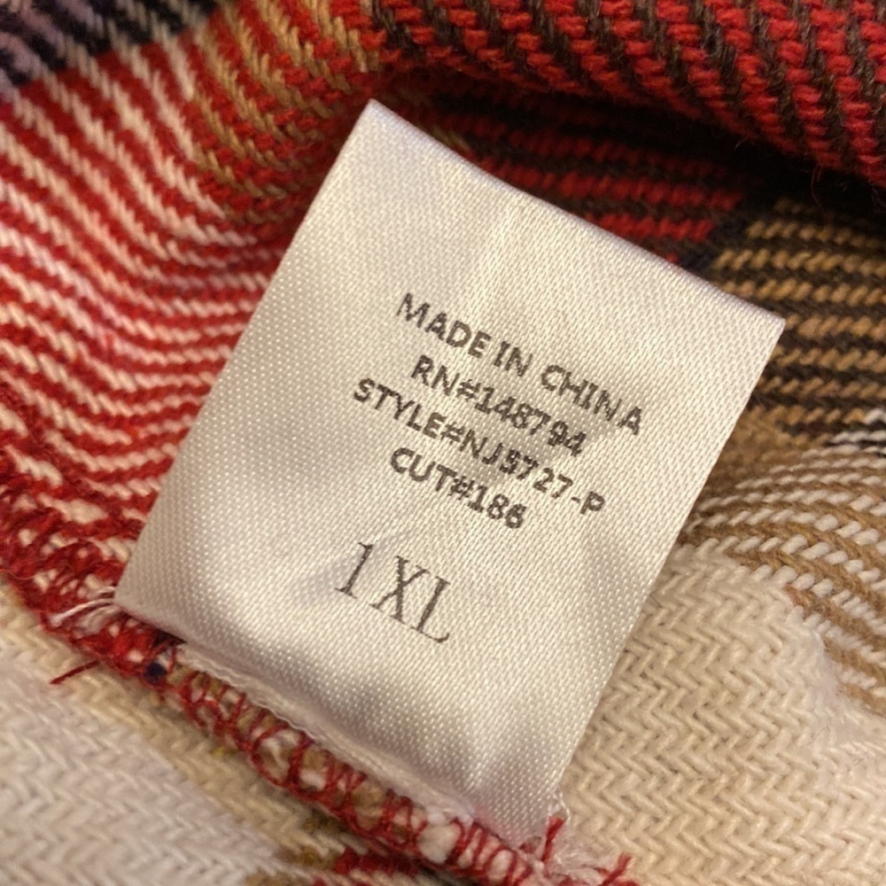 CY Fashion Flannel Shacket 1XL EUC - Picture 5 of 5